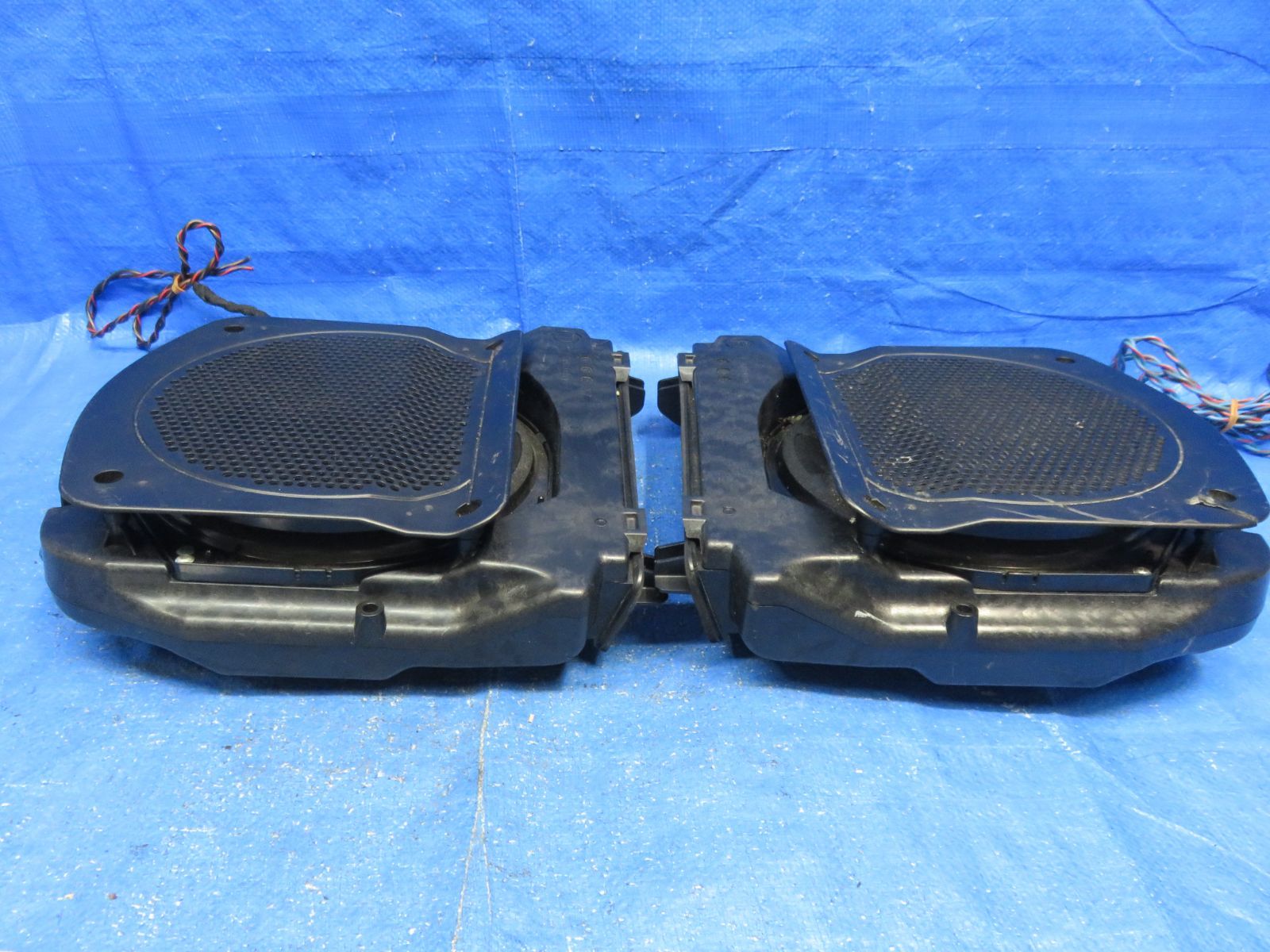 LA6625 音出しOK BMW 528i 5シリーズ F11 F10 フロントシート サブウーファー ウーハー 左右セット 運転席助手席 純正 6513-9169686 BRIGHTFACE_UK