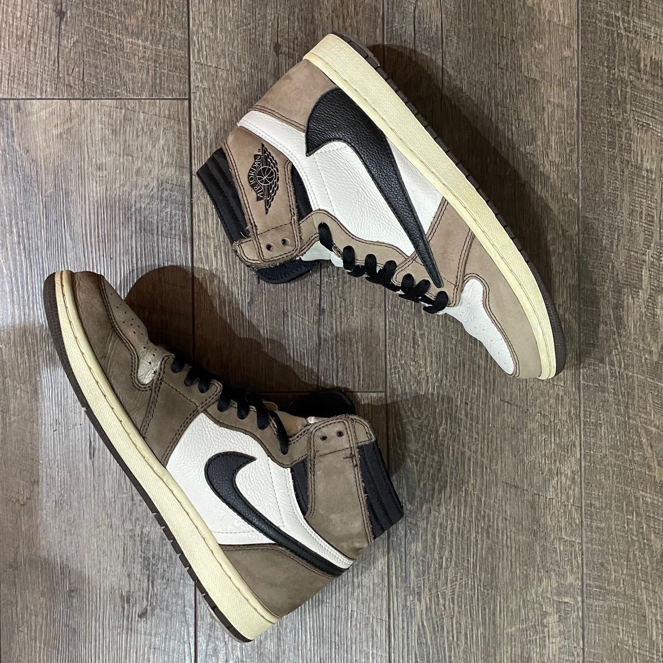 国内正規 Travis Scott Nike Air Jordan 1 Retro High OG TS SP CD4487 