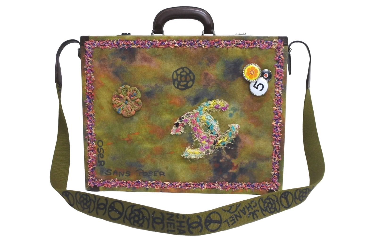 激レア 極美品 CHANEL シャネル エンブロイダリー グラフィティ