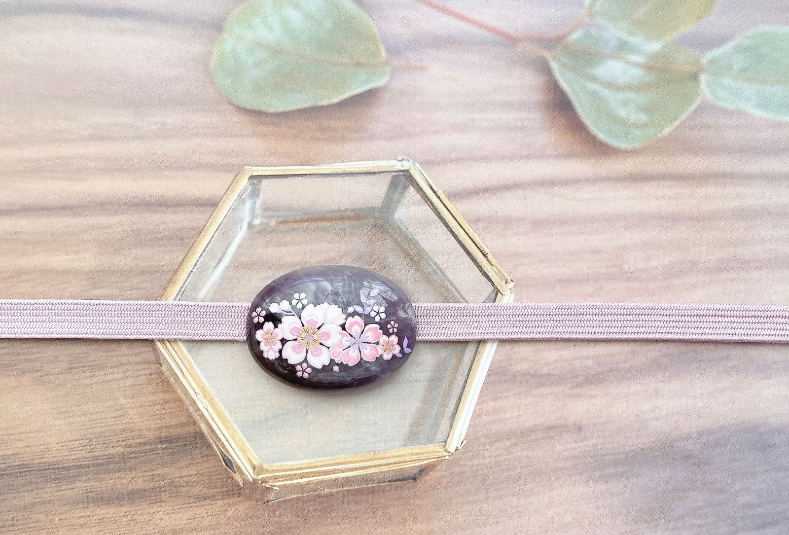 ☆〜天然石 高品質クリアアメジスト 蒔絵風 桜 帯留め 40×30 