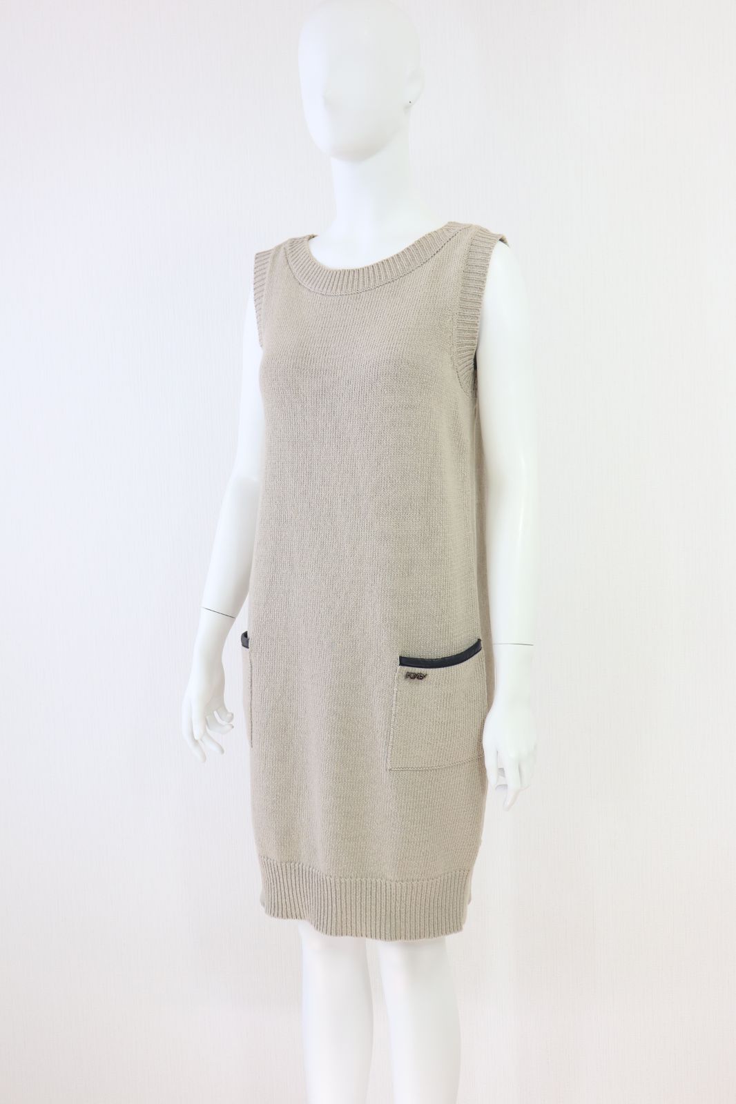 フォクシー　ベージュニットワンピース　38 FOXEY コットンリネンニットワンピース 29625 ベージュ