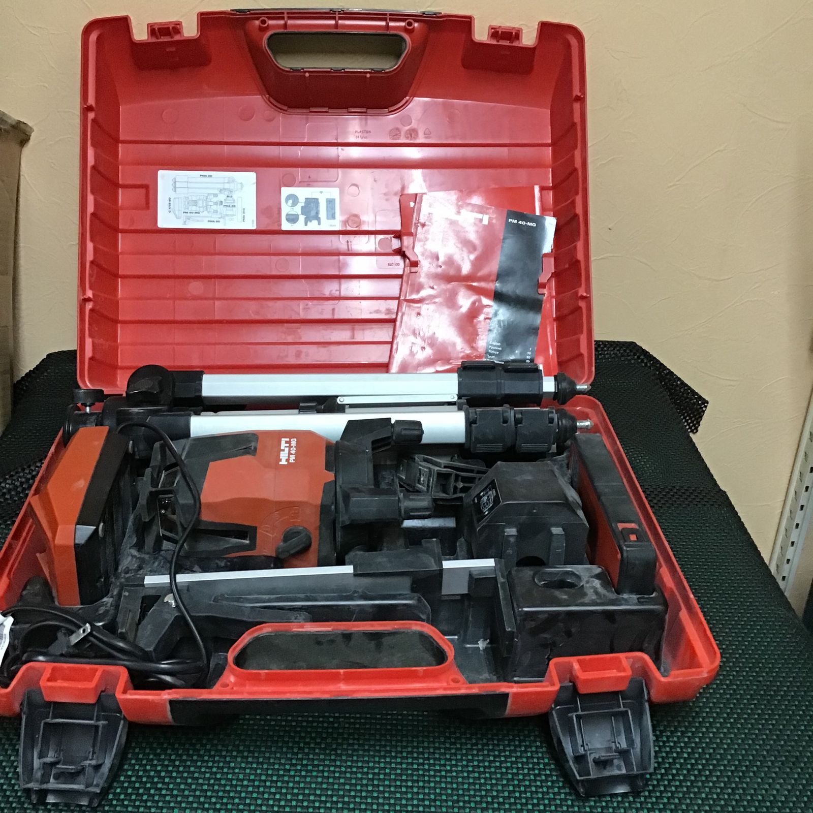 売れ筋 HILTI レーザー墨出し器 PM40-MG ヒルテイ