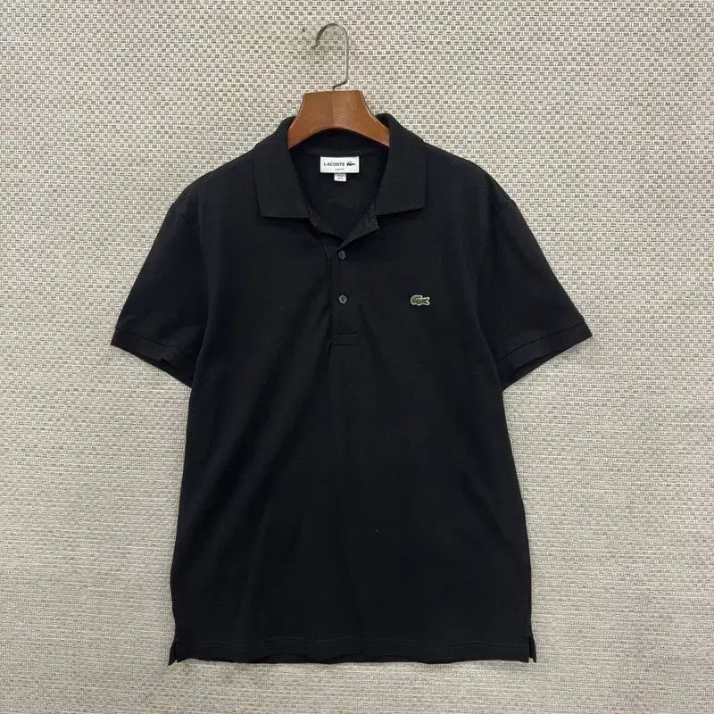 LACOSTE　ラコステ　半袖ポロシャツ　刺繍ロゴ　黒　新品未使用 LACOSTE(ラコステ) 刺繍ロゴ カジュアル 半袖ポロシャツ 100
