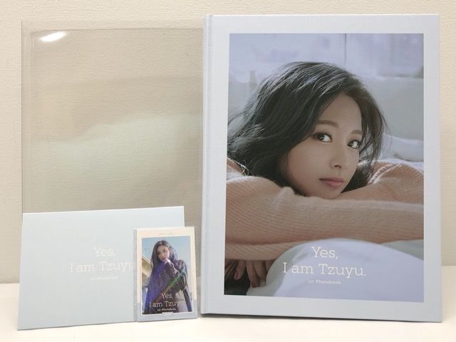 TWICE - TWICE ツウィ 写真集 Amazon.co.jp: TWICE ツウィ 写真集 yes I am Tzuyu フォト