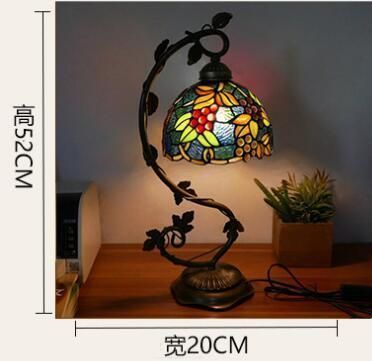 感溢れる ステンドグラスランプ