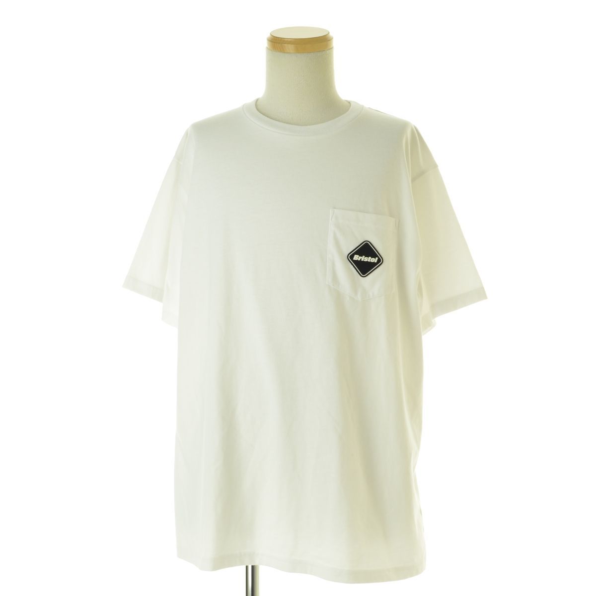 ウェア F.C.R.B. BIG VERTICAL LOGO POCKET TEE FCRB【BIG VERTICAL LOGO POCKET TEE】（F.C. Real Bristol