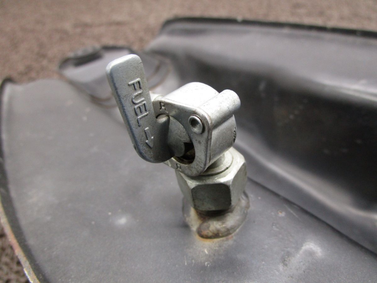 ゴリラ ガソリンタンク