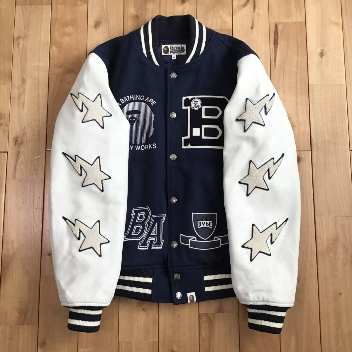 袖レザー BAPE STA LOGO スタジャン Mサイズ ネイビー a bathing ape leather varsity jacket エイプ  ベイプ アベイシングエイプ - メルカリ