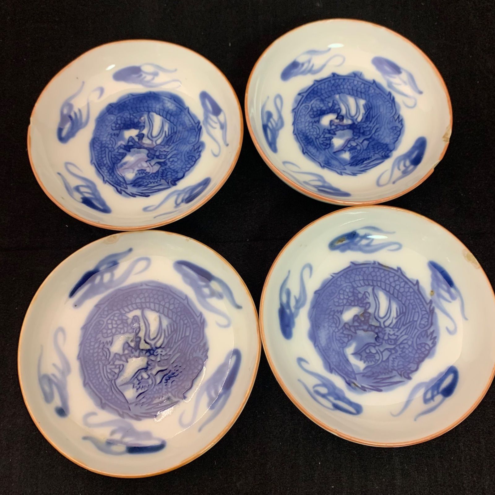 古作　青磁　葉紋様小皿　中国古玩　古美術　骨董 古作 青磁 葉紋様小皿 中国古玩 古美術 骨董