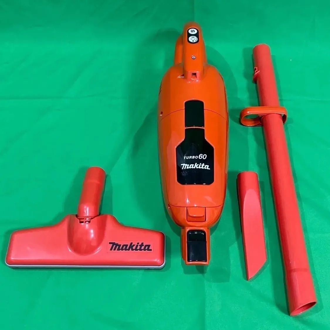 未使用★マキタ　充電式クリーナー　CL113FD Turbo60 Makita【CL113FD】充電式クリーナー TURBO 60（スタンド付き） - メルカリ