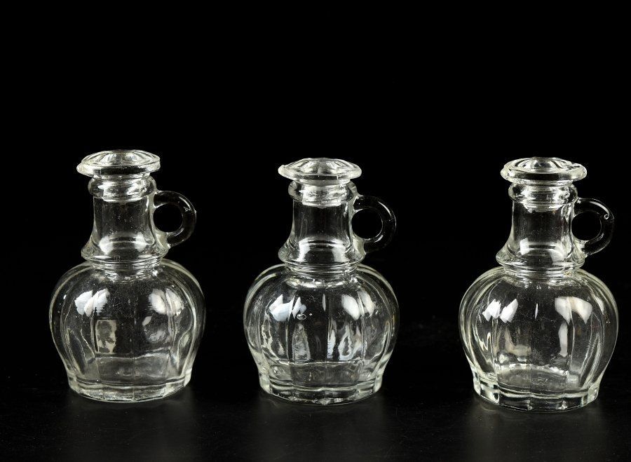 蔵A2125b1 レトロ キッコーマン ガラス醤油差し 3点