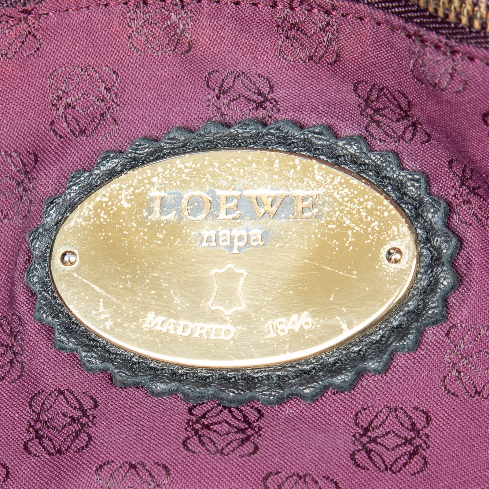 ロエベ中 エアホーボ黒カーフスキンレザーA