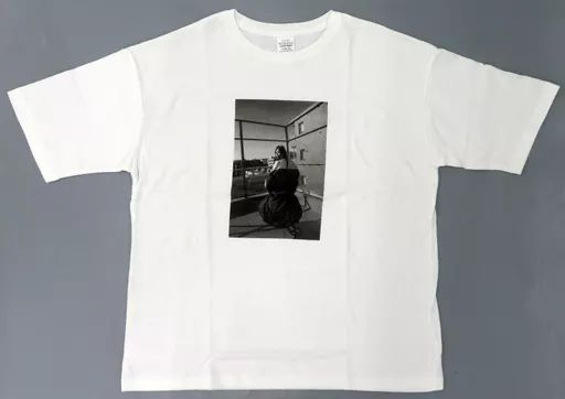 乃木坂46 梅澤美波　激レア　オリジナルフォトTシャツ ホワイト　未使用 乃木坂46 梅澤美波 激レア オリジナルフォトTシャツ ホワイト 未使用