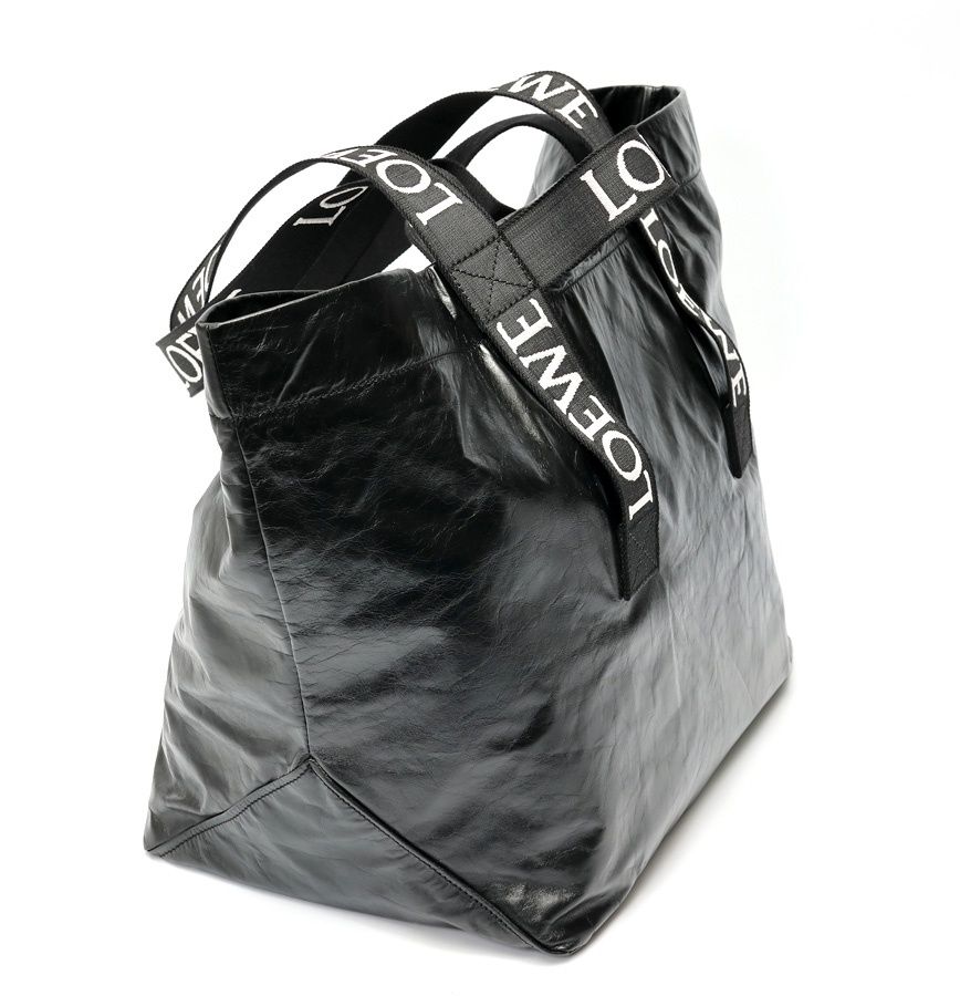 新作 LOEWE フォールドショッパー ブラック ペーパーカーフ トートバッグ LOEWE ロエベ フォールドショッパー ペーパーカーフ ロゴ トートバッグ