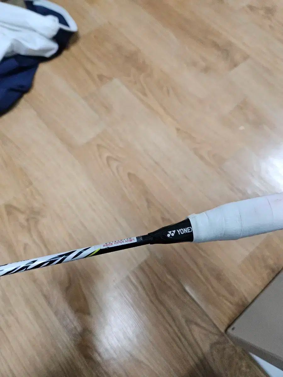 YONEX