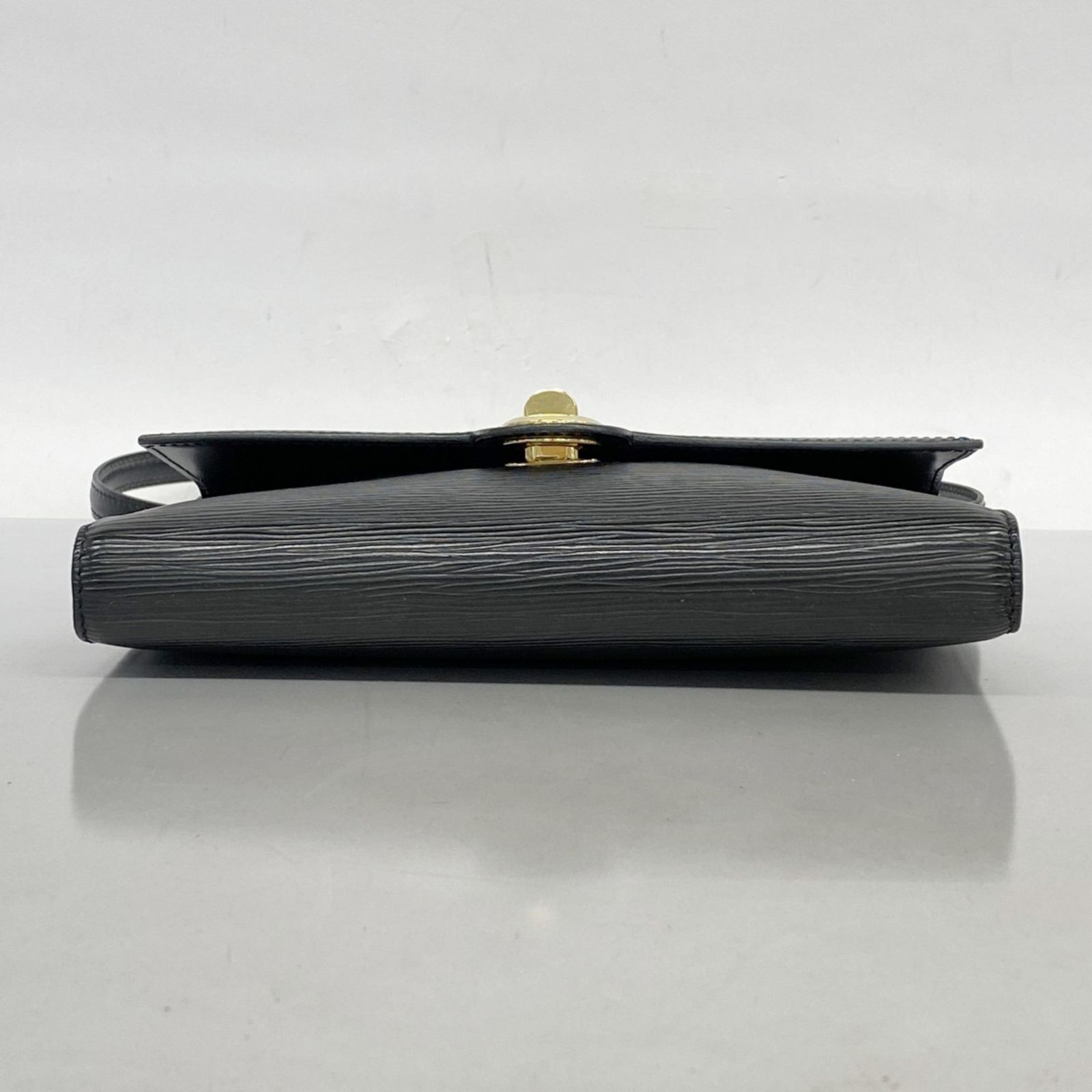 ルイ ヴィトン エピ ポシェット アルシュ ショルダーバッグ M52572 ルイ・ヴィトン(Louis Vuitton) ルイ・ヴィトン ショルダー
