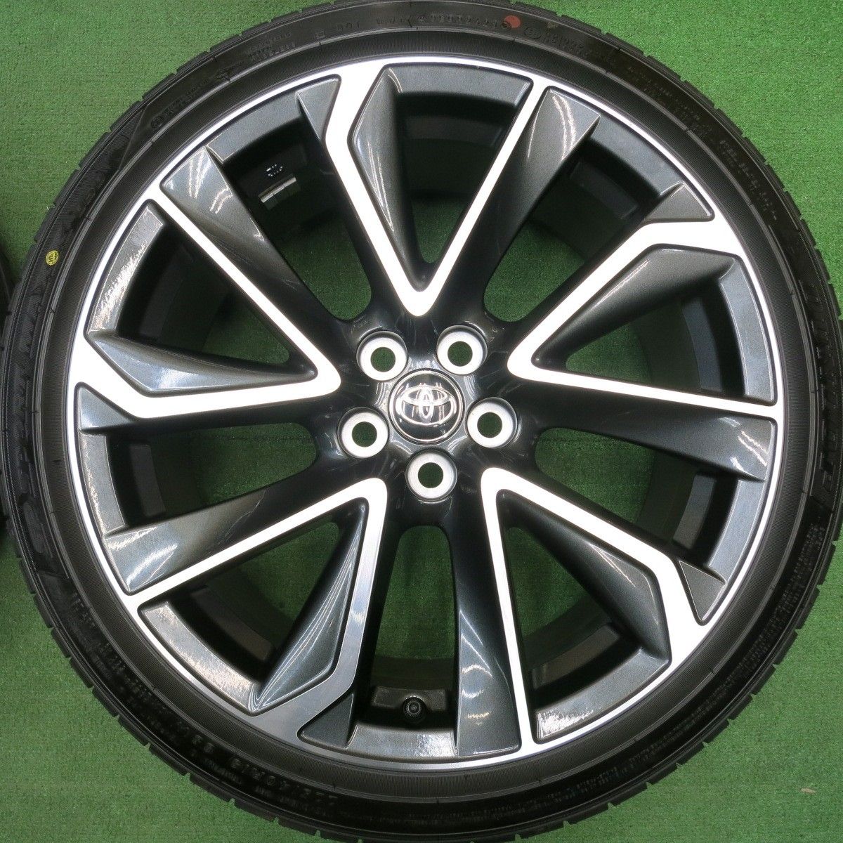 【期間限定】 新車外し！23年☆トヨタ カローラ スポーツ GZ 純正 225/40R18 タイヤ・ホイール