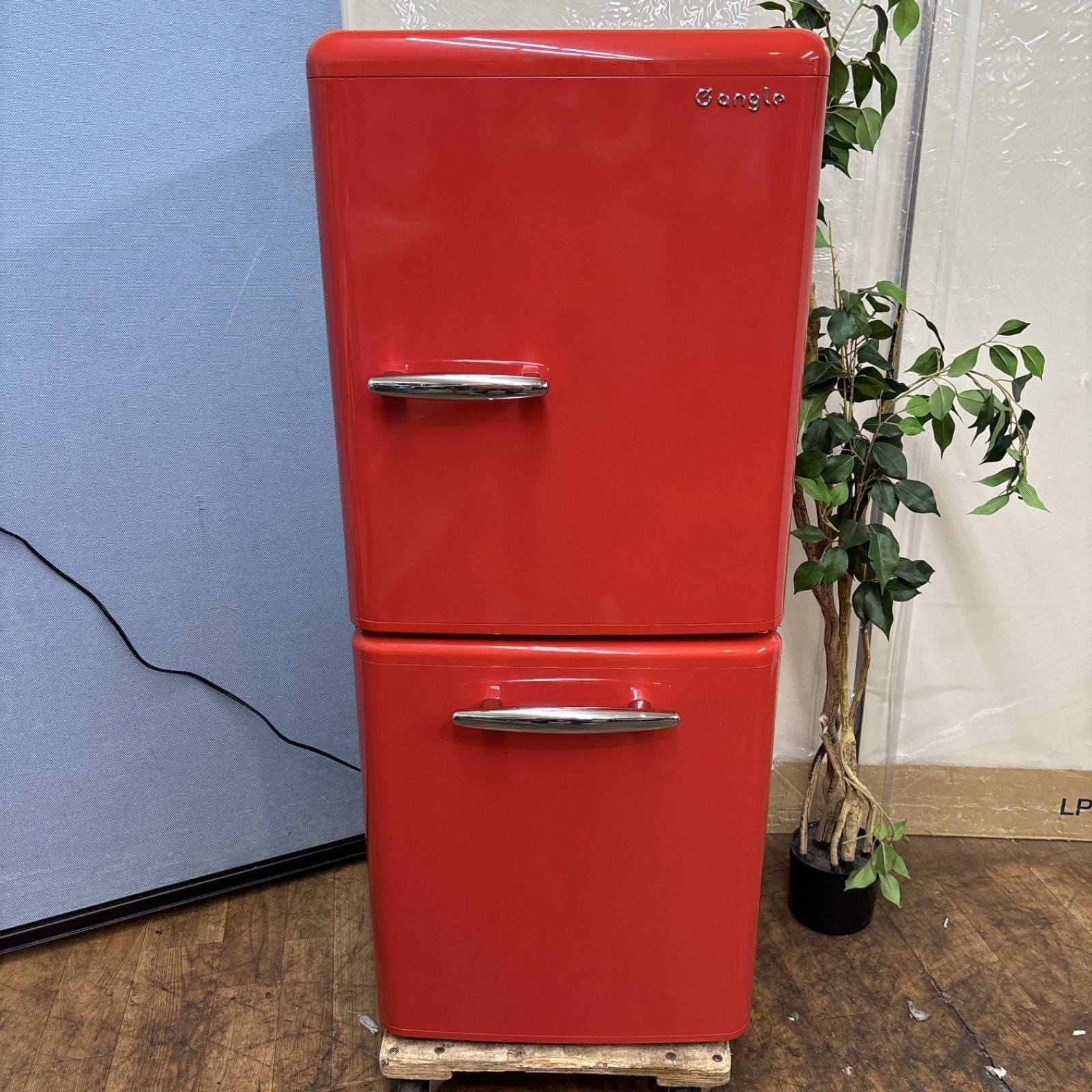 1556 設置まで対応 　レトロデザイン冷蔵庫　人気モデル　149L 楽天市場】冷蔵庫 小型 114L おしゃれ レトロ調 スリム ひとり