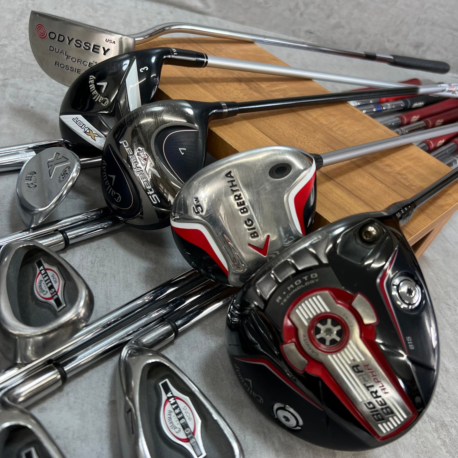 キャロウェイメンズゴルフ13本セット右利き用キャディバッグヘッドカバー