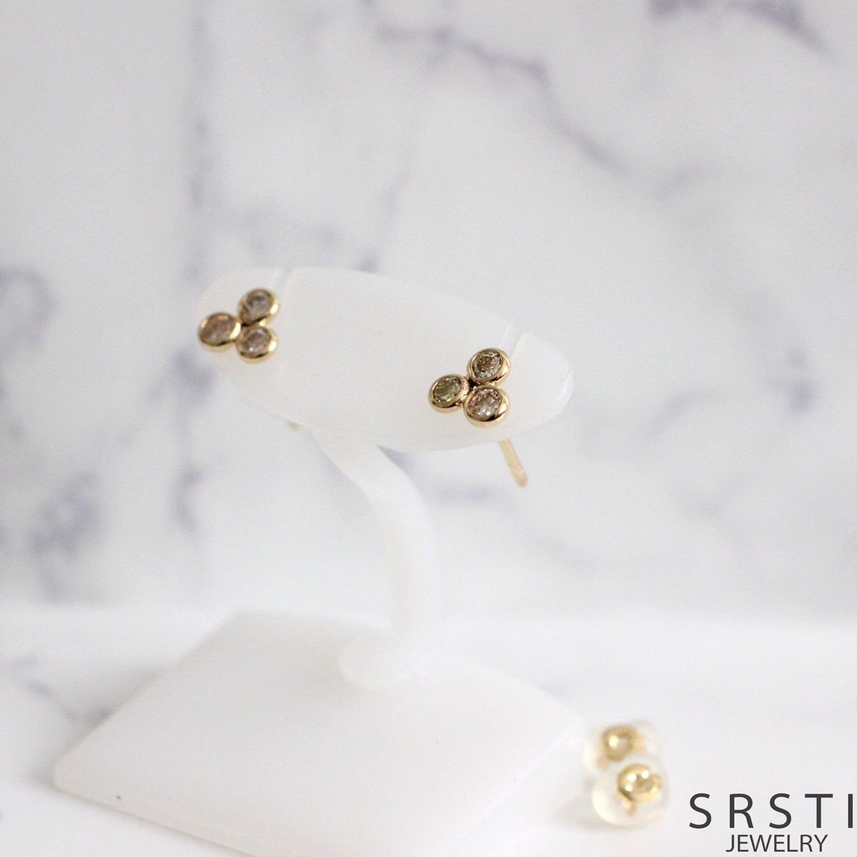 ダイヤモンドクローバーK14ゴールドスタッドピアス NEXPOTALLINN_EU