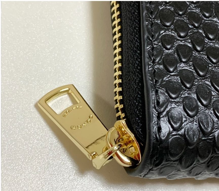 新入荷】【大人気】COACH エンボスドスネークレザー 長財布 F53659