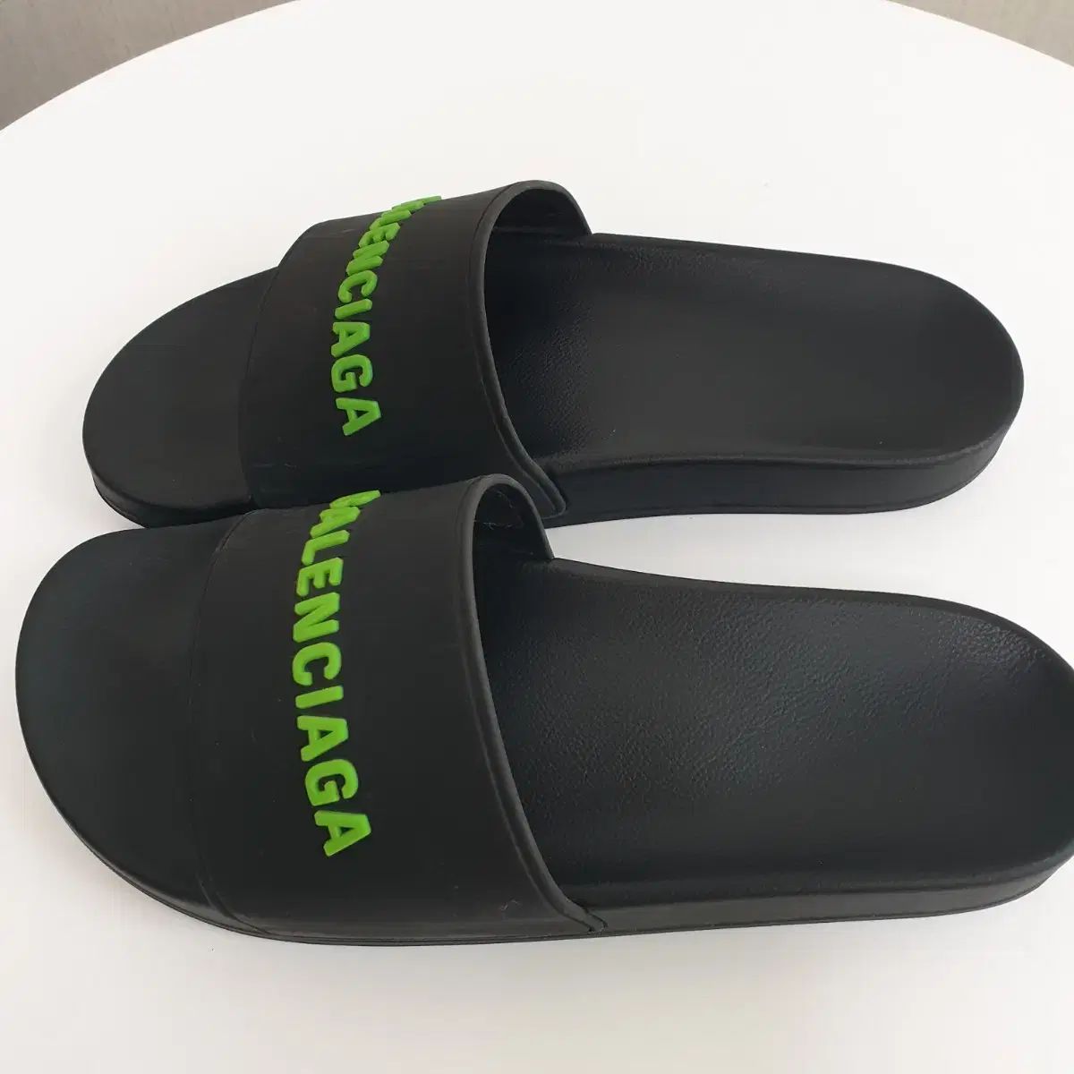 BALENCIAGA バレンシアガ ビーチサンダル バレンシアガ】シャワー