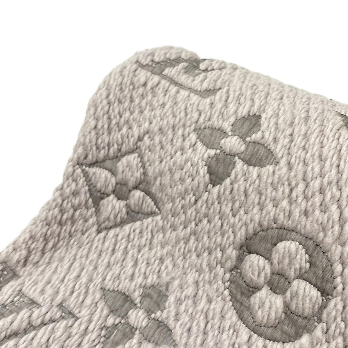 LOUIS VUITTON(ルイヴィトン) マフラー エシャルプロゴマニア