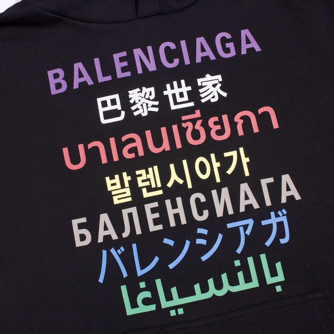 Balenciaga 多言語カラフルロゴプリントフード付きスウェットシャツ - メルカリ