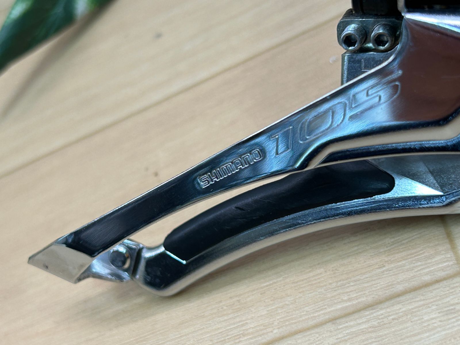 イチ推し!! 極上品!! SHIMANO 105 2×11s FD-5801 SM-AD91-M付属 シマノ