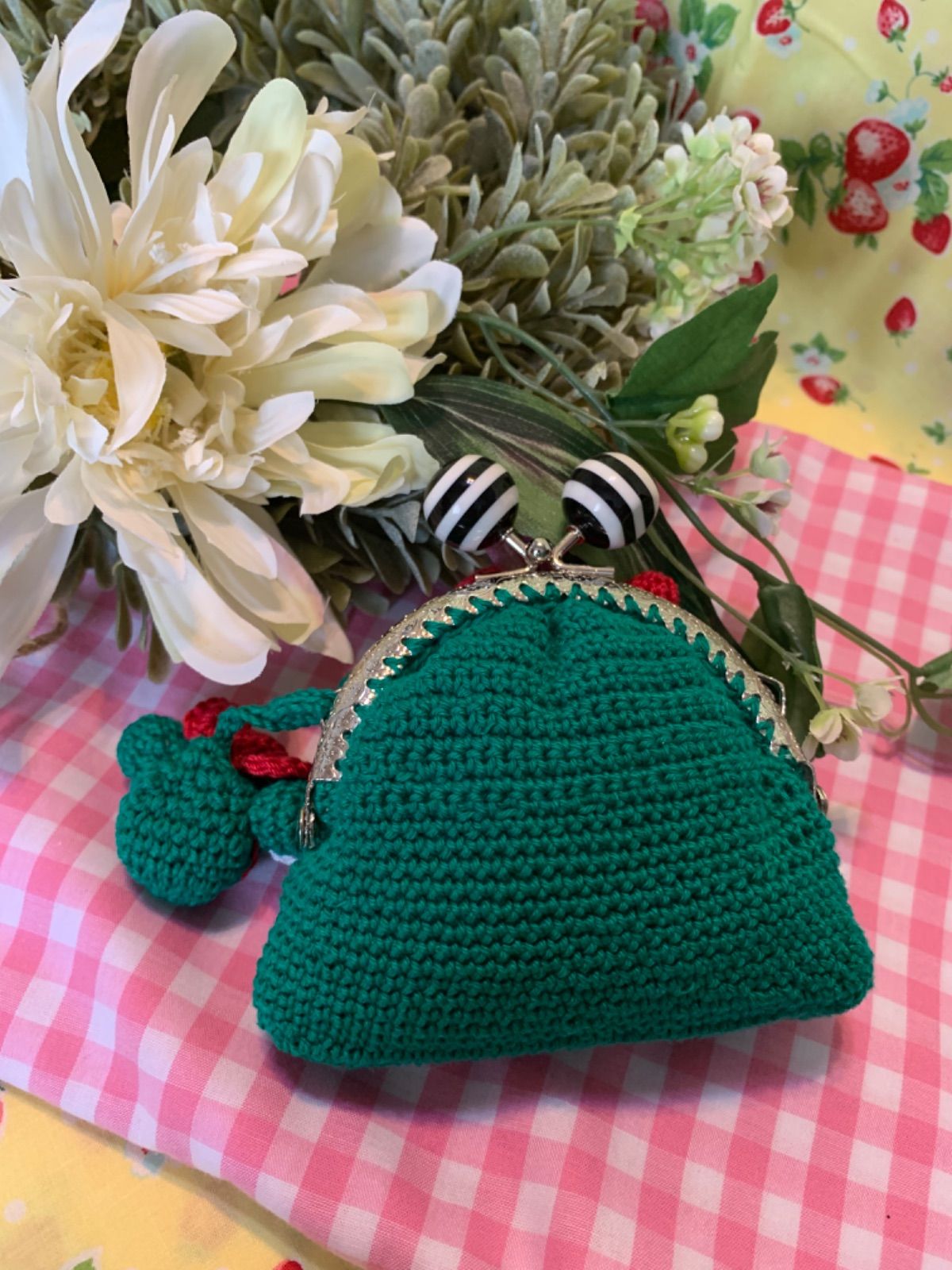 ✽ハンドメイド✽手編み がま口 あみぐるみ カエルちゃん♥ ✽ハンドメイド✽手編み がま口 あみぐるみ カエルちゃん インコ