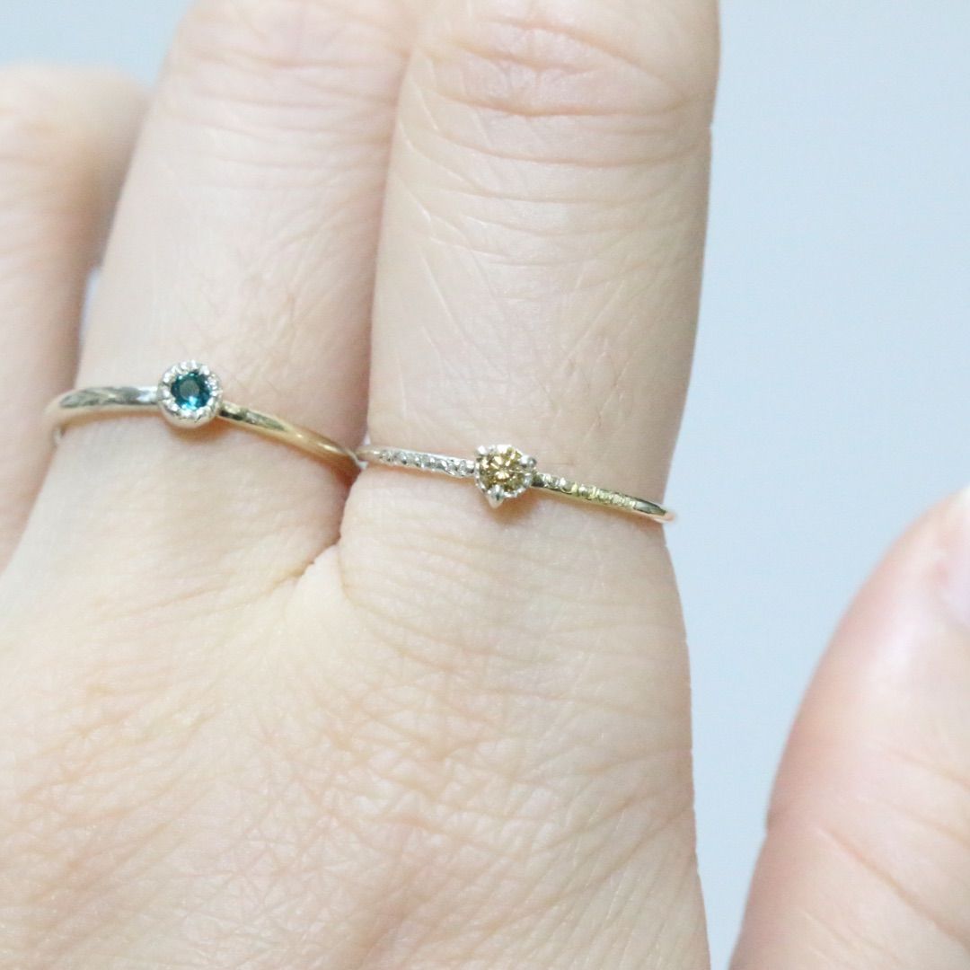 美しいファンシーカラーダイヤモンドK10シルバーツギハギミルウチ細身