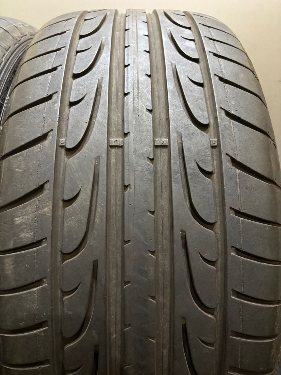 275 50R20 DUNLOP SP SPORT MAXX 16年製 夏タイヤ サマータイヤ 2本 ダンロップ ベンツ ゲレンデ 南10-K230