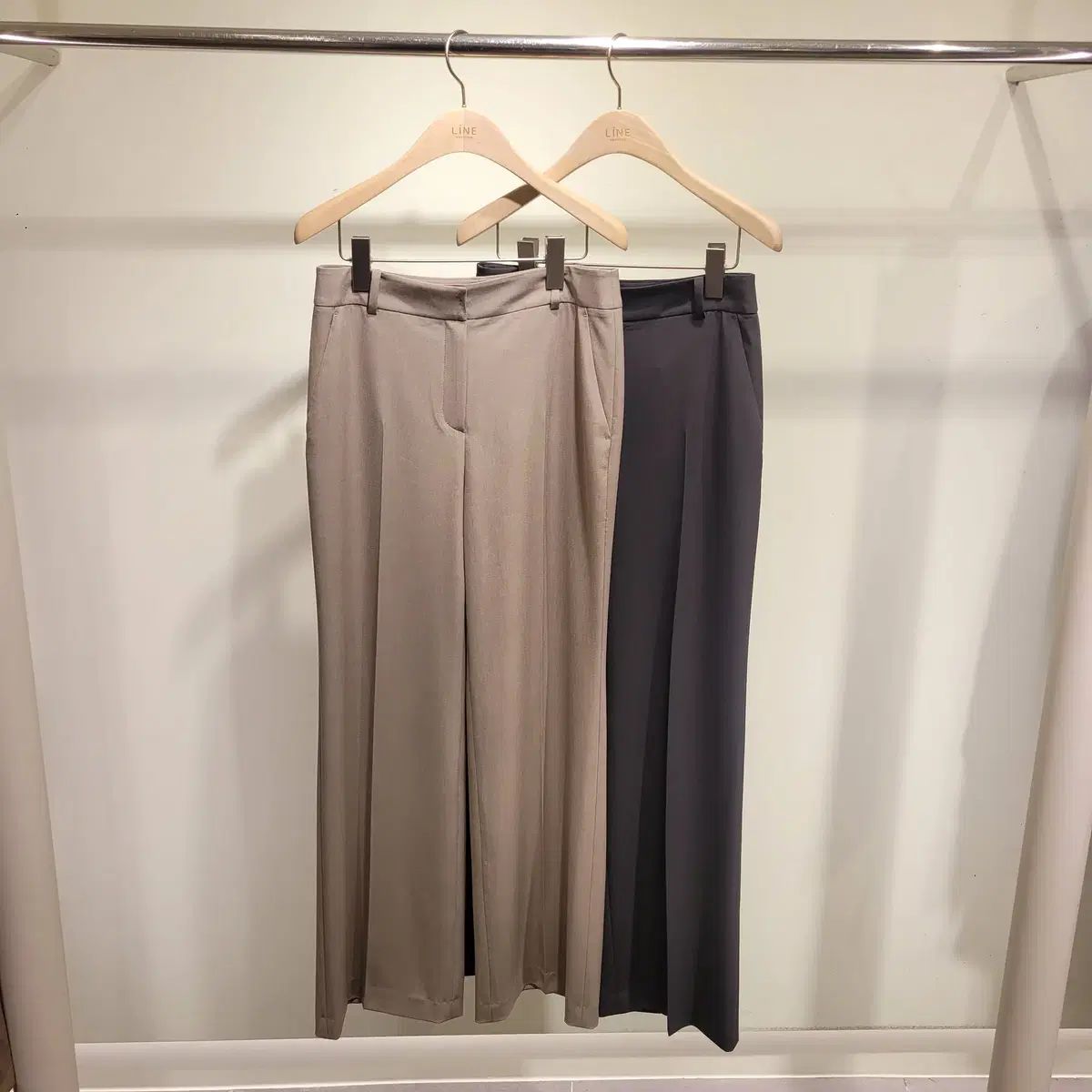 LINE ライン 25 年 ベルト付き ワンボタン ジャケット パンツ セットアップ MAAHADDERANG_COM