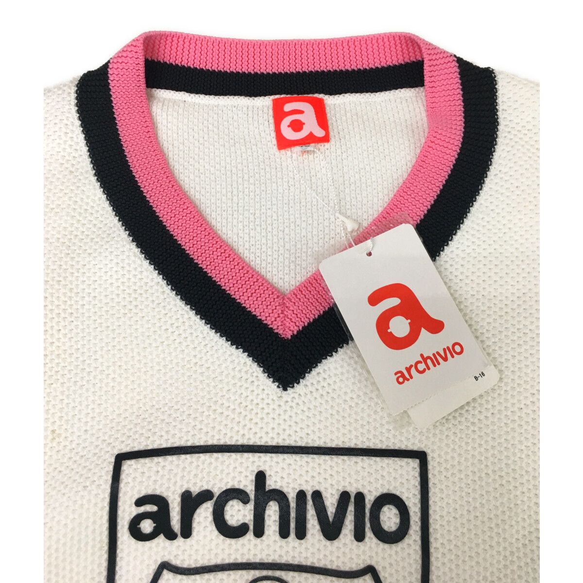 新品未使用　31900円の品　archivio レディース ベスト サイズ36 未使用品 レディース アルチビオ archivio ベスト 36(S) 白 ホワイト