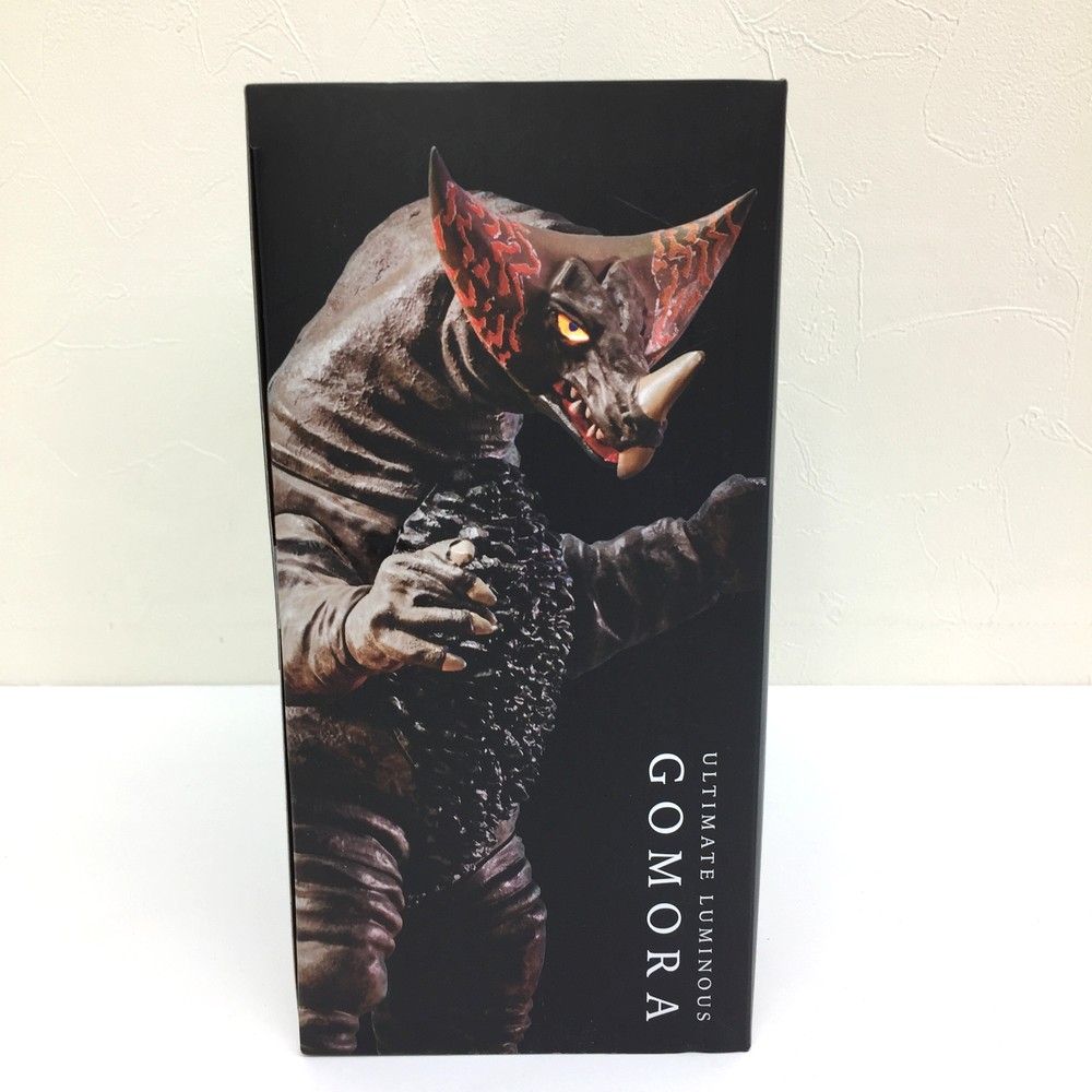 未開封品 バンダイ 古代怪獣 ゴモラ アルティメットルミナス