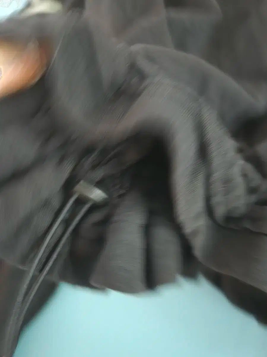 クロップドパーカー