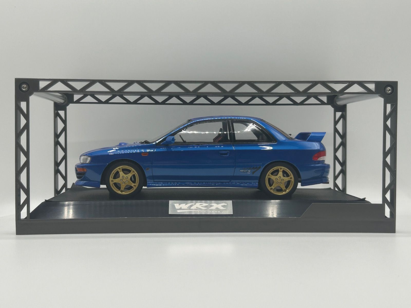 1|18 SCALE