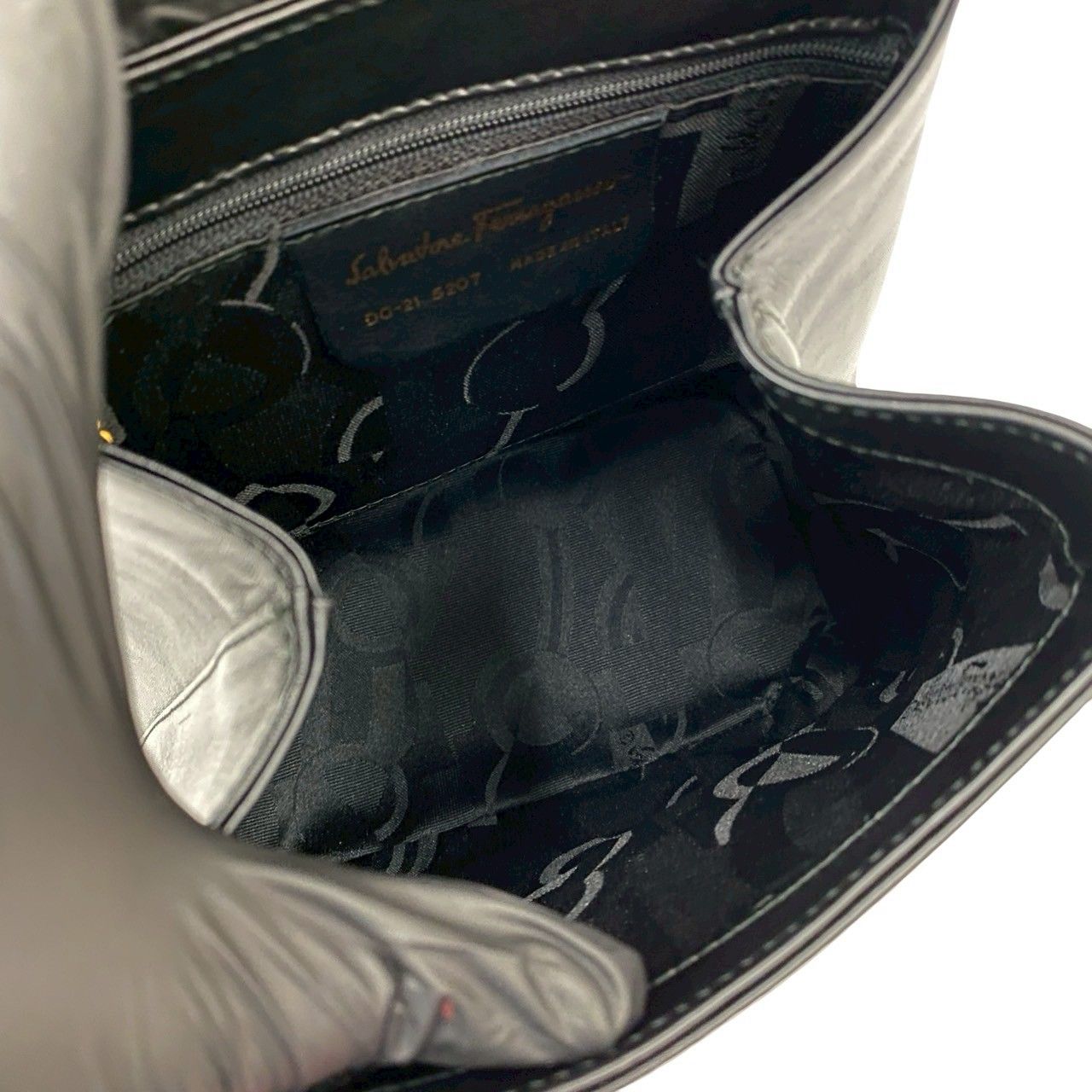 極 美品 箱付き Salvatore Ferragamo サルヴァトーレフェラガモ