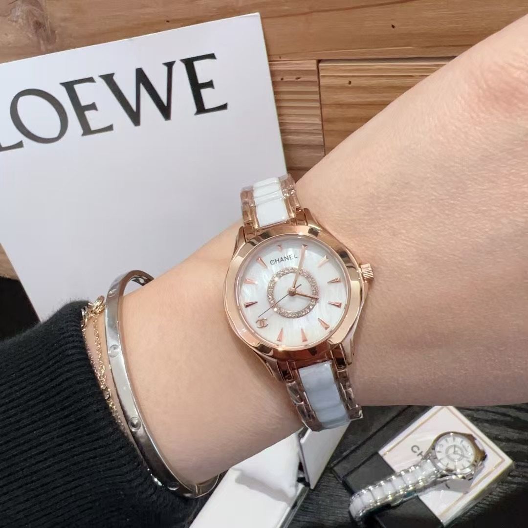 みゆか♡ 付属品完備/CHANEL レディース腕時計 エナメルベルト 可動 みゆか♡ 付属品完備/CHANEL レディース腕時計 エナメルベルト