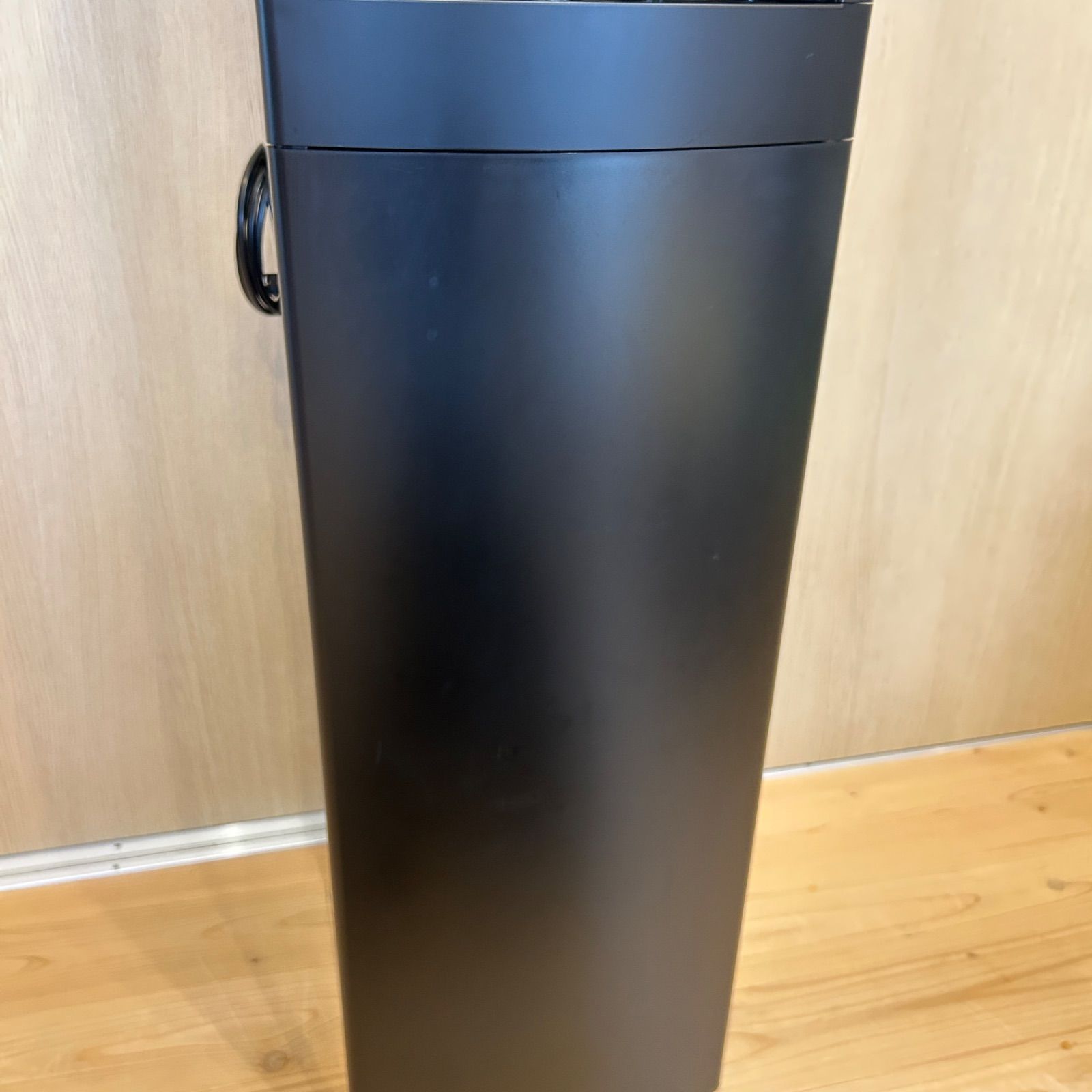 愛知県発】FRECIOUS フレシャス スラット ウォーターサーバー