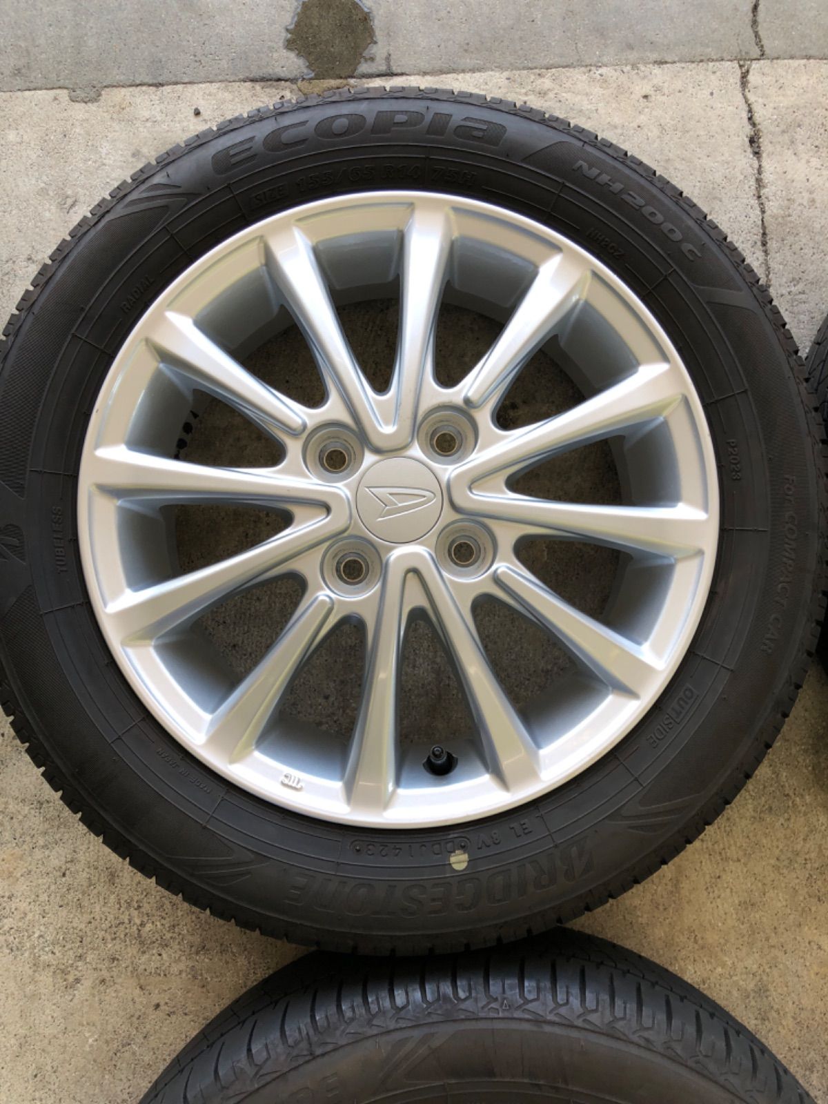 純正アルミホイール サマータイヤ