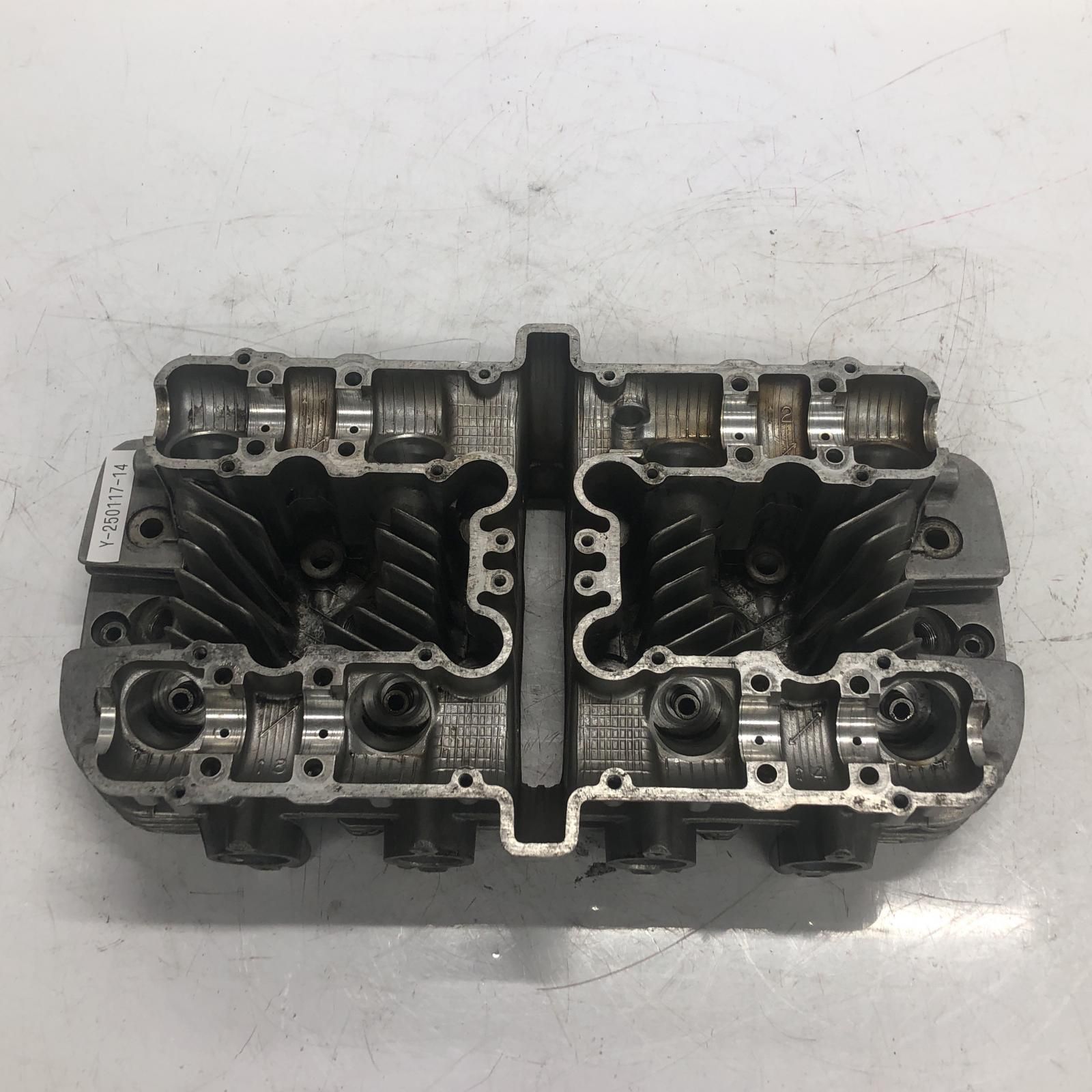 KAWASAKI KZ1000 シリンダーヘッド カワサキ
