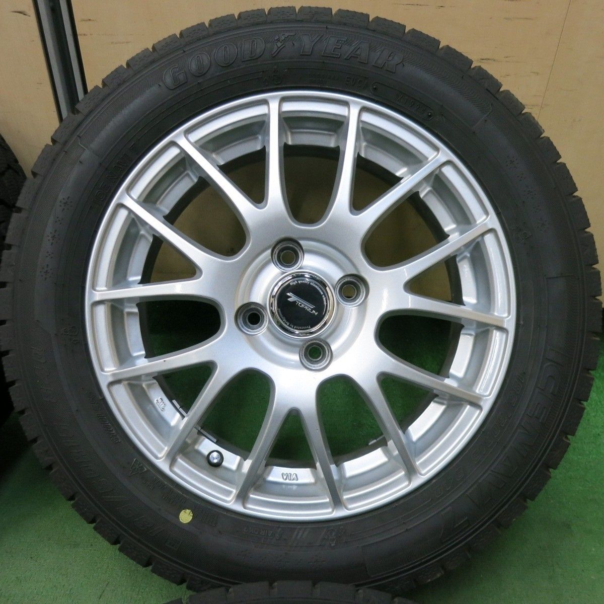 グッドイヤー アイスナビ7