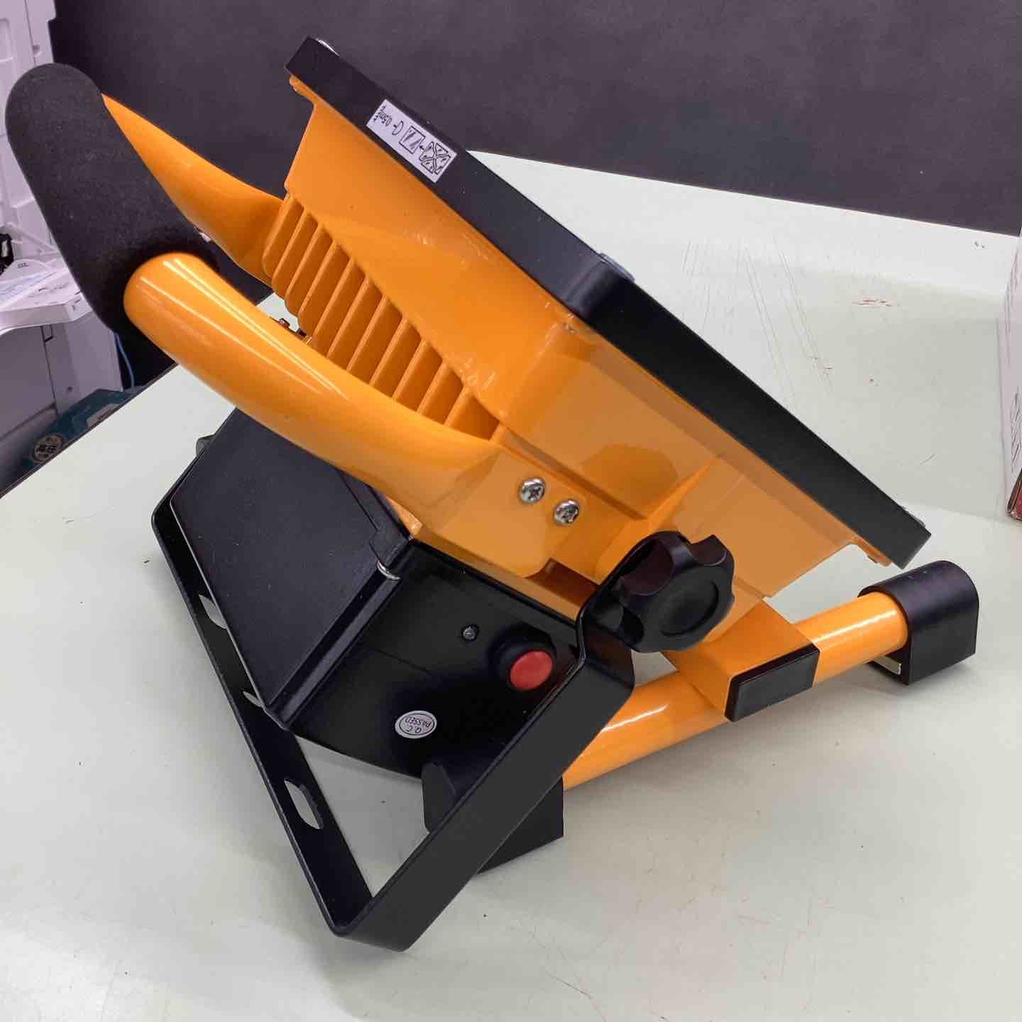 ◇ネクセル LED充電式投光器・台座マグネット付 GD-F026-3Y(20W