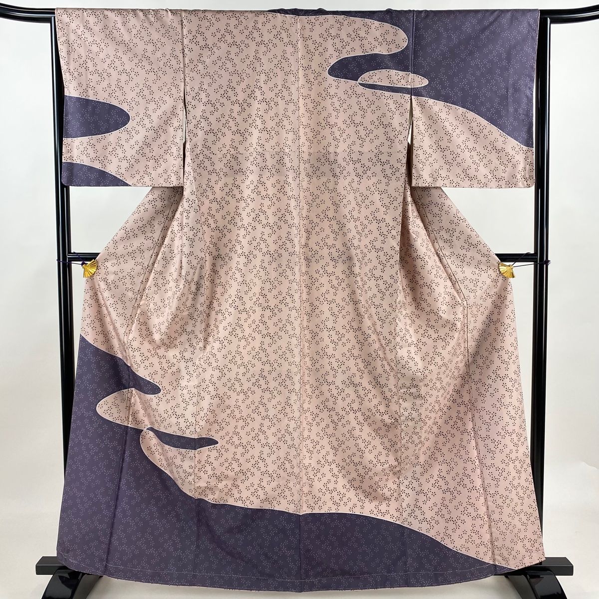 付下げ 身丈162.5cm 裄丈63.5cm S 袷 大島紬地 ますいわ屋 証紙 霞 花 ピンク 正絹 名品