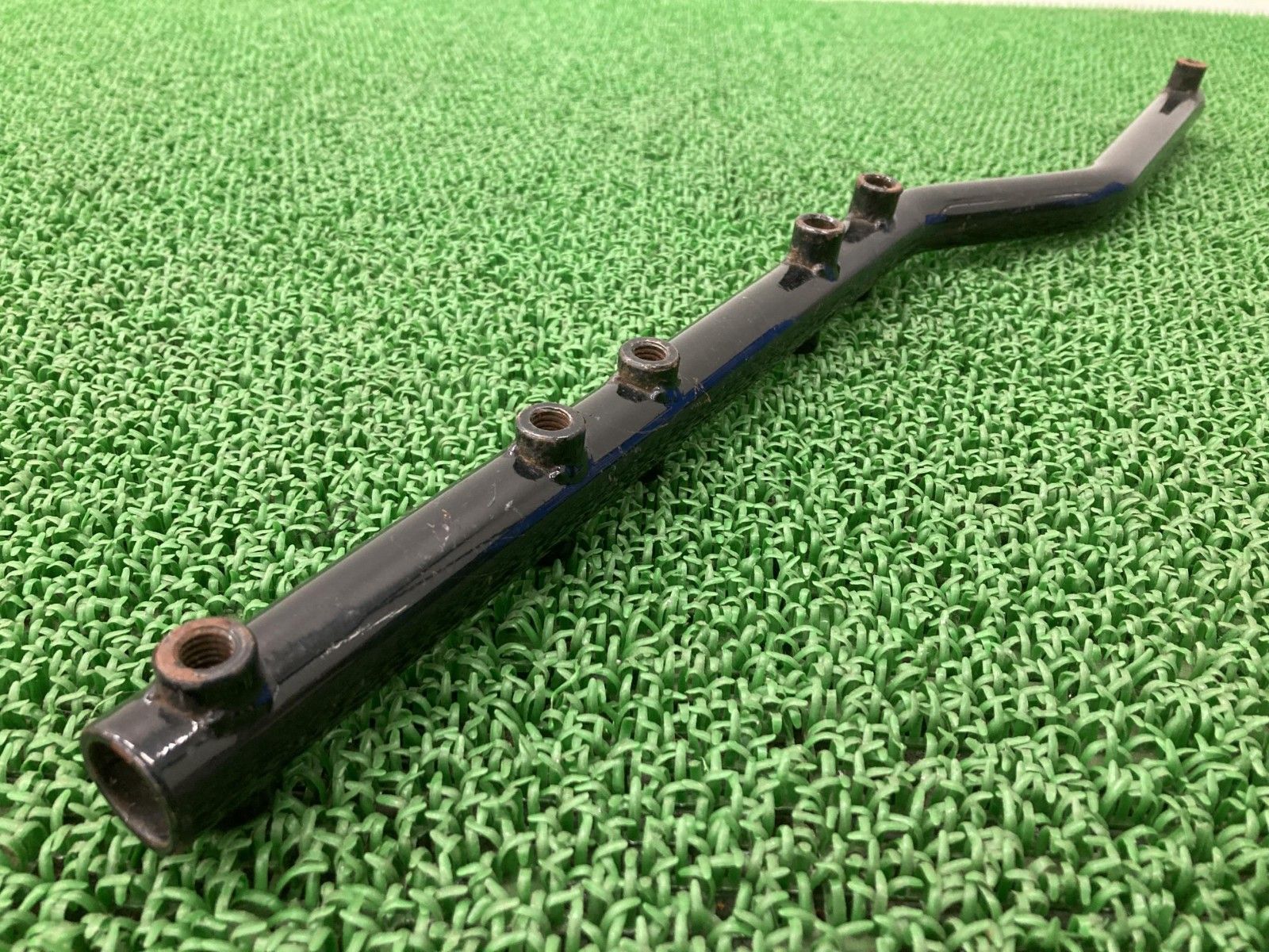 FLSTC1340 ハーレー 純正 バイク 部品 マフラーステー バッグサポート