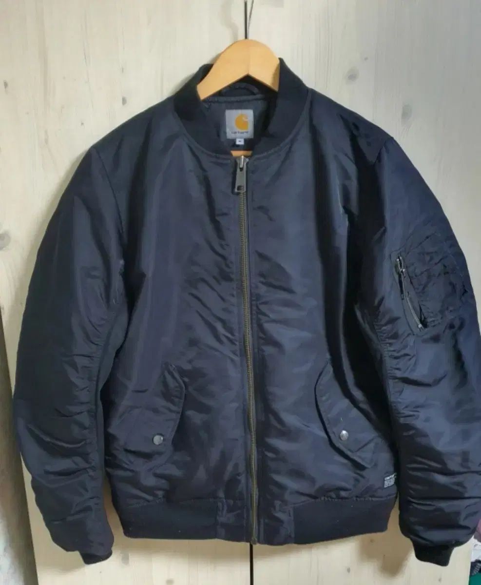 【雷市場（ポンジャン）商品韓国直送】 Carhartt(カーハート) M サイズ MA-1ジャンパー パル・アヨン 春 秋