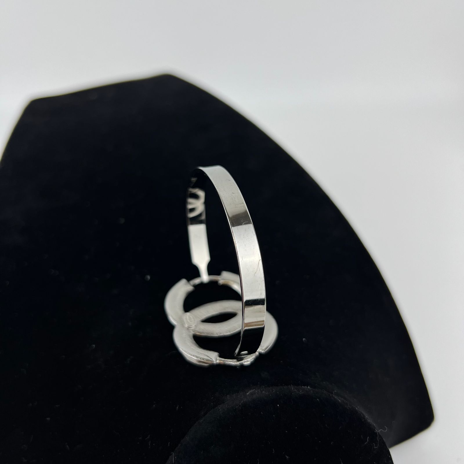 【極美品】CHANEL シャネル ラインストーン 07 ココマーク バングル CHANEL - CHANEL シャネル バングル ブレスレット ココマーク