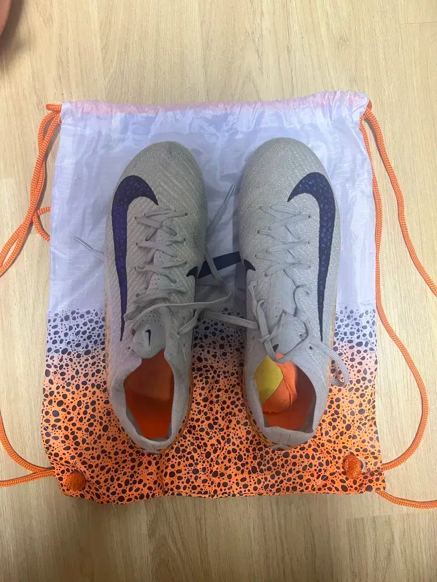 260 NIKE ナイキ サファリ エリート サッカーシューズ