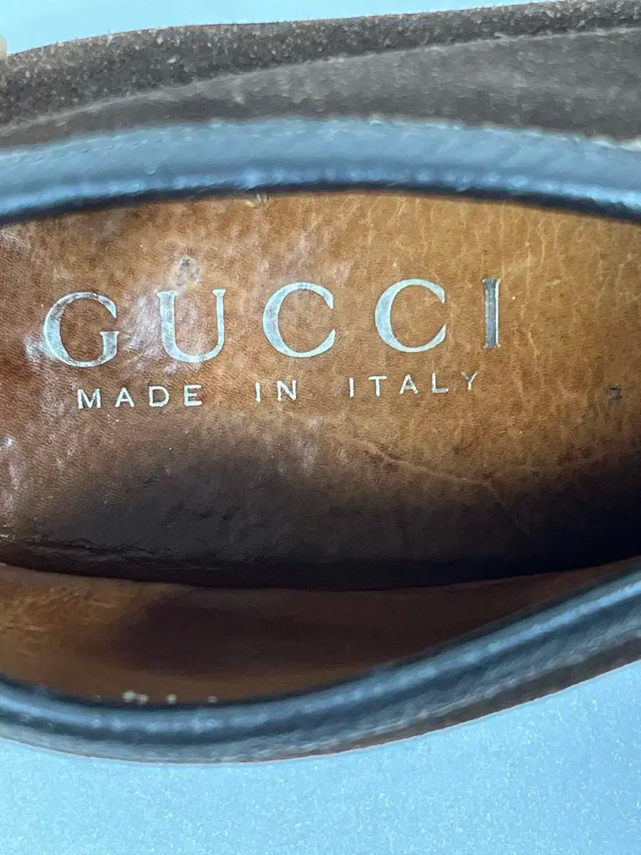 250 GUCCI
